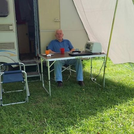 Camping Aviator, Numai Teren, Campare Pentru Rulote Autorulote Personale, Campingul Nu Are Rulote !!! Buşteni Exteriör bild