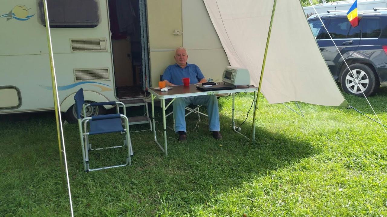Camping Aviator, Numai Teren, Campare Pentru Rulote Autorulote Personale, Campingul Nu Are Rulote !!! Buşteni Exteriör bild